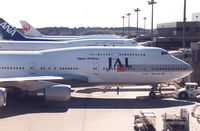 JA8915 @ NRT - Japan Airlines - JAL
Small logo on nose  JAL 100 th B747 JAL  - by Henk Geerlings