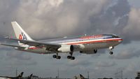 N328AA @ KMIA - Boeing 767-200 - by Mark Pasqualino