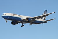 N646UA @ KORD - United Airlines Boeing 767-322, UAL972 arriving from San Francisco - KSFO, RWY 28 approach KORD. - by Mark Kalfas