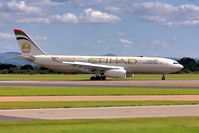 A6-EYS @ EGCC - Long haul arrival - by glider