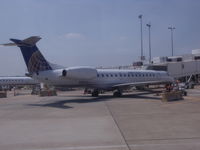 N13936 @ IAH - erj-145ep - by christian maurer