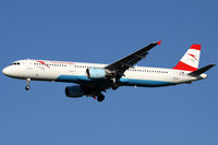 OE-LBA @ LOWW - named Salzkammergut - by Loetsch Andreas