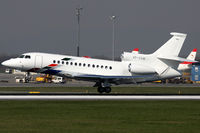VP-CSW @ LOWW - Volkswagen Air Service - by Loetsch Andreas