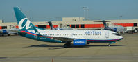 N338AT @ KATL - Taxi ATL - by Ronald Barker