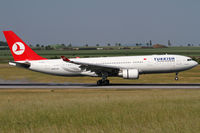 TC-JNG @ VIE - Turkish Airlines - by Joker767