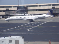 N13978 @ EWR - erj-145 - by christian maurer