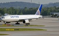 N787UA @ EDDM - taxying to the gate - by Friedrich Becker