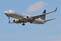 N73445 @ KORD - United Boeing 737-924ER, UAL1501 arriving from Houston Bush/KIAH, RWY 28 approach KORD. - by Mark Kalfas
