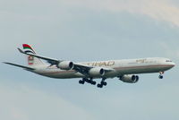 A6-EHL @ EGLL - Etihad Airways - by Chris Hall