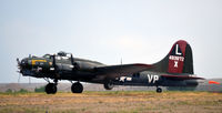 N7227C @ KPUB - B-17G Taxi - by Ronald Barker