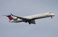 N132EV @ DTW - ASA CRJ-900 - by Florida Metal