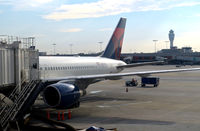 N6714Q @ KATL - Atlanta - by Ronald Barker