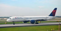 N67171 @ KATL - Taxi ATL - by Ronald Barker