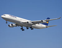 D-AIGY @ KSEA - Final rwy 16L. Non stop from Frankfurt. - by Philippe Bleus
