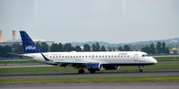 N304JB @ KDCA - Landing DCA - by Ronald Barker