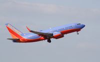 N269WN @ KFLL - Boeing 737-700 - by Mark Pasqualino