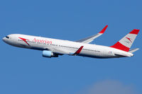 OE-LAY @ VIE - Austrian Airlines - by Chris Jilli