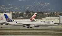 N78866 @ KLAX - Taxiing to gate at LAX - by Todd Royer