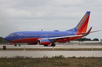 N7726A @ KFLL - Boeing 737-700 - by Mark Pasqualino