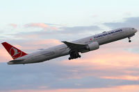 TC-JJF @ VIE - Turkish Airlines - by Joker767
