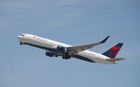 N199DN @ KLAX - Boeing 767-300 - by Mark Pasqualino