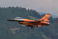 J-015 @ LOXZ - 1991 Fokker F-16A Fighting Falcon - by Juergen Postl