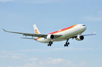 EC-LUX @ KMIA - Miami International - by Alex Feldstein