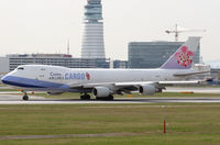B-18717 @ LOWW - China Airlines Cargo - by Loetsch Andreas