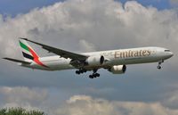 A6-ECJ @ EGKK - Short finals to 08R - by John Coates