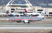 N913AN @ KLAX - Boeing 737-800 - by Mark Pasqualino