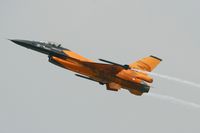 J-015 @ LFOC - Netherlands Air Force General Dynamics-Fokker F-16AM Fighting Falcon, Solo display, Chateaudun Air Base 279 (LFOC) Open day 2013 - by Yves-Q