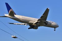 N78009 @ EGLL - Crossing the A30 to touchdown - by John Coates