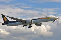 VT-JEG @ EGLL - Evening finals to 27R - by John Coates