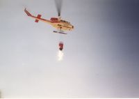 N212AH - Working with a Bambi Bucket on the Leamington Complex in Idaho, July 1996 - by Matt Jurach