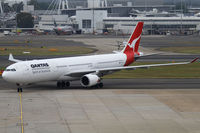 VH-QPJ @ YSSY - taxiing to gate 10 - by Bill Mallinson