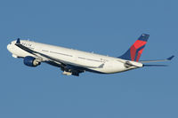 N807NW @ EHAM - Delta - by Fred Willemsen