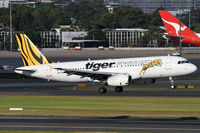 VH-VNK @ YSSY - nearly onto 16R - by Bill Mallinson