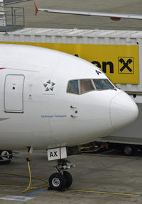 OE-LAX @ LOWW - Boeing 767 - photo taken from the visitor deck - by Florian B.