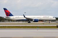 N688DL @ KFLL - Delta B752 lining-up - by FerryPNL