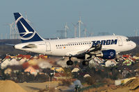 YR-ASC @ VIE - TAROM - by Chris Jilli