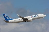 PH-HZL @ KFLL - Boeing 737-800 - by Mark Pasqualino
