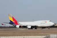 HL7618 @ DFW - At DFW Airport - by Zane Adams