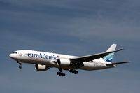CS-TFM @ EKCH - CS-TFM about to land on rw 22L - by Erik Oxtorp