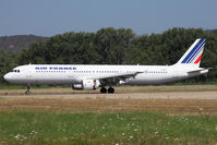 F-GMZA @ LFKJ - Landing - by micka2b
