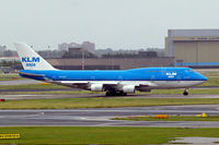 PH-BFC @ EHAM - Boeing 747-406M [23982] ( KLM Asia) Amsterdam-Schiphol~PH 10/08/2006 - by Ray Barber