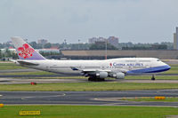 B-18205 @ EHAM - Boeing 747-409 [28712] (China Airlines) Amsterdam-Schiphol~PH 10/08/2006 - by Ray Barber