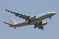 ZZ335 @ LMML - KC2 Voyager ZZ335 Royal Air Force. - by Raymond Zammit