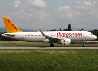 TC-DCD @ LFSB - Landing rwy 16 - by Shunn311