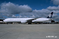 ZK-OKM - Air New Zealand Ltd., Auckland - by Peter Lewis