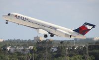N929AT @ FLL - Delta 717 - by Florida Metal